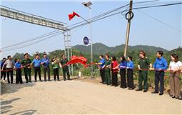 Khánh thành công trình thanh niên “Thắp sáng đường quê”